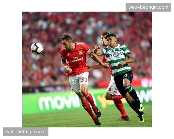 突发:本菲卡球员投诉对方在定位球防守中采用违规的“结合盯人” 突发:本菲卡球员投诉对方在定位球防守中采用违规的“结合盯人”