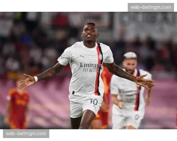 半场战报:AC米兰1-0暂时领先波尔图,莱奥开场闪击破门 半场战报:AC米兰1-0暂时领先波尔图,莱奥开场闪击破门